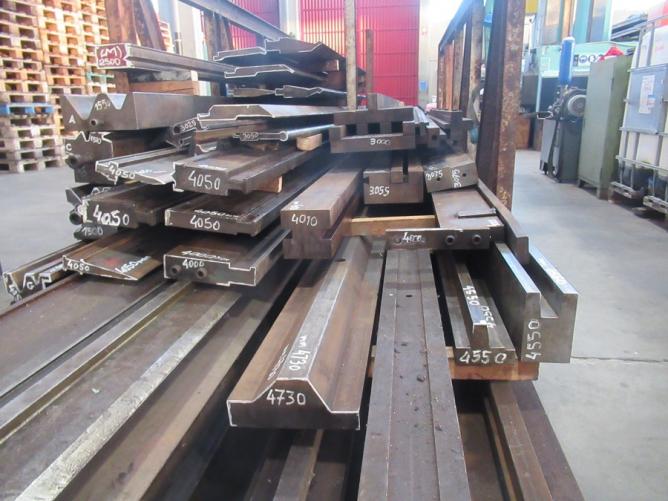 PRISMI E LAME PRESS BRAKE DIES